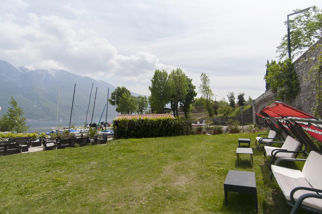 Campione Del Garda Surf House Hostel Pieve  Exterior photo