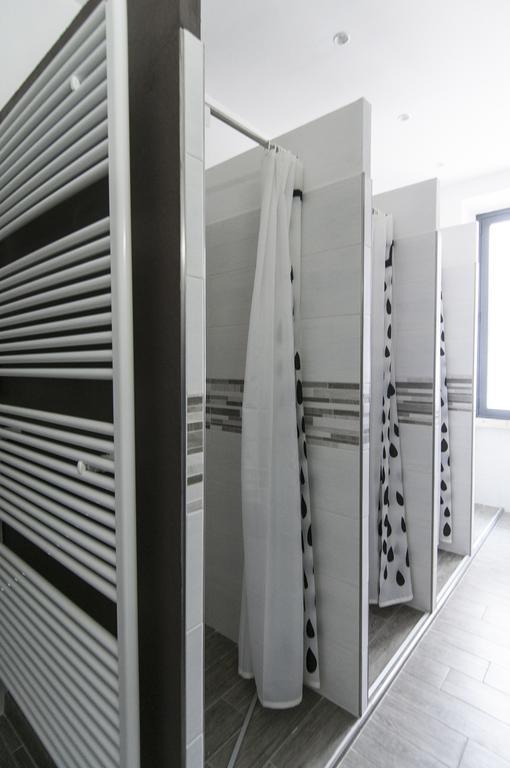 Campione Del Garda Surf House Hostel Pieve  Exterior photo